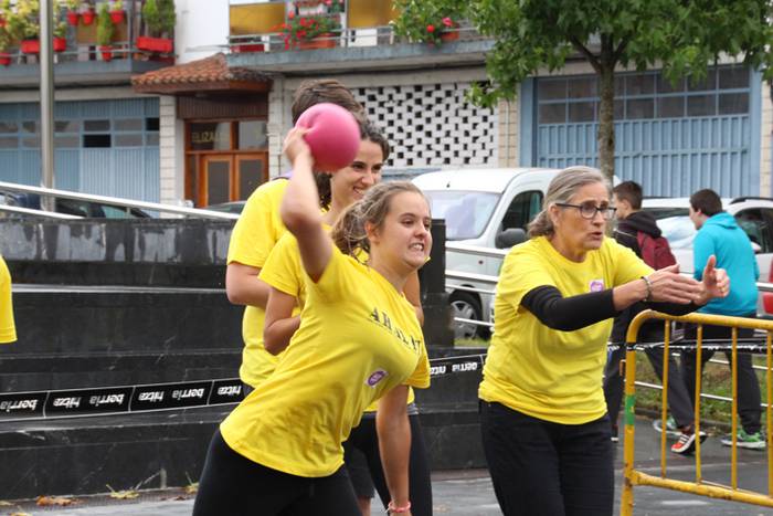 IKAZTEGIETAKO FESTAK 2017. B 32 1502386572628