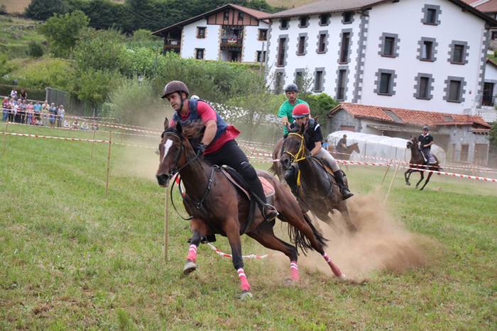 Zaldiak lasterka, gazteak desafioan 96 1472407222430