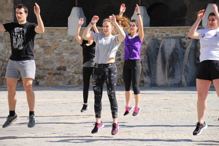 irura-gazte-asanblada-zunba- 27 1553343552605