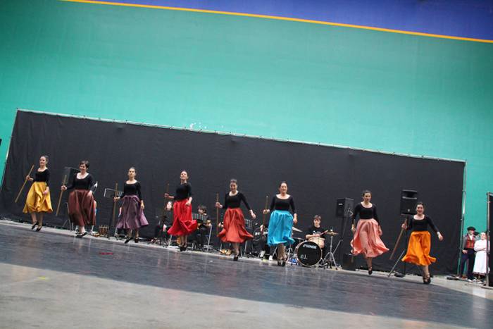 Kristikin eta dantza, Lizart 34 1496497164806