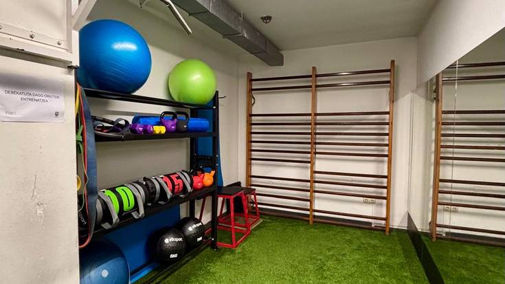 Eremu funtzional bat egokitu dute Ibarrako kiroldegiko gimnasioan