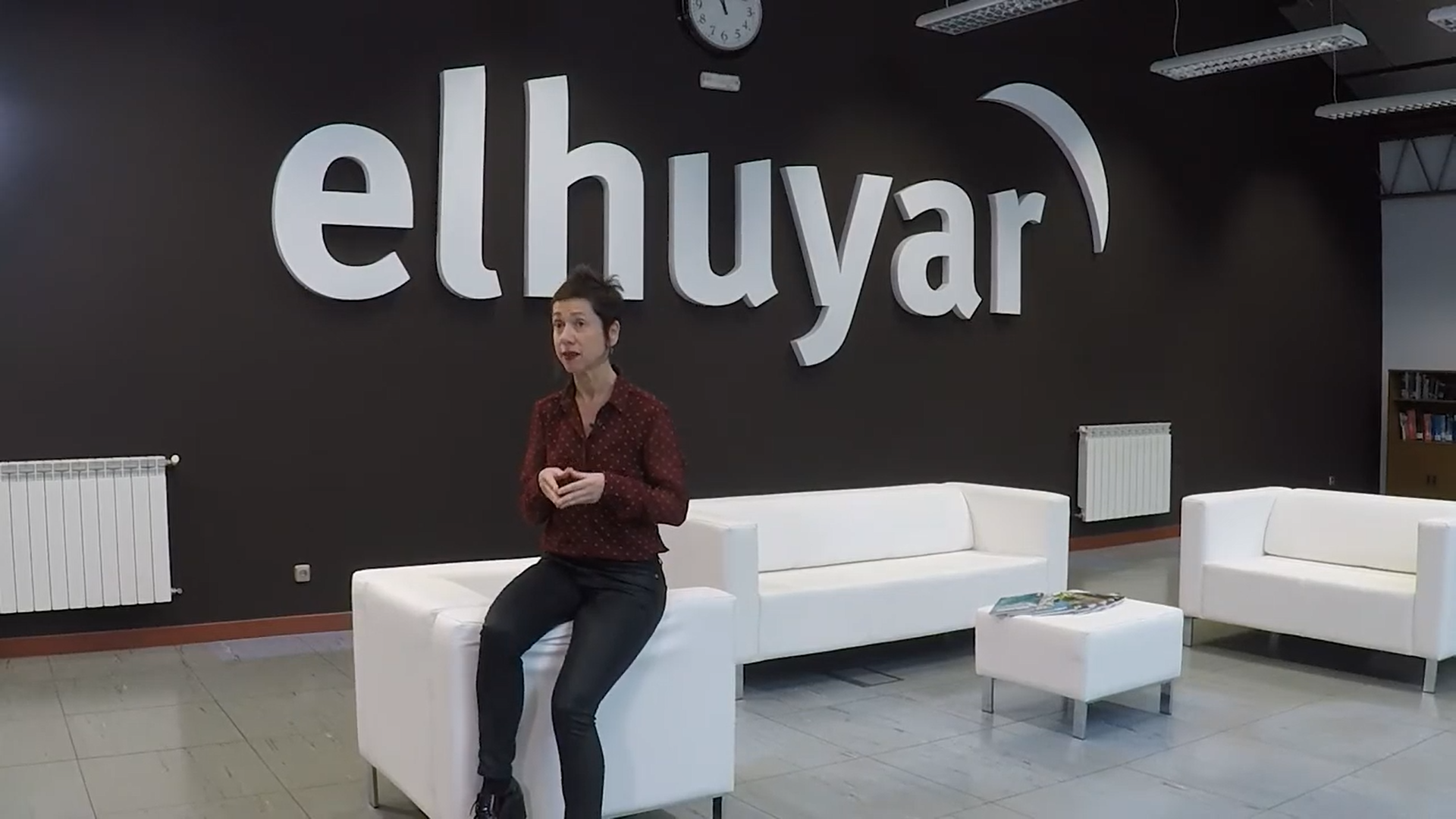 Elhuyarrek prestatutako “COVID-19aren izurria argitzen” bideo-pilulak zabalduko dira, gaur hasita, egunero, euskarazko 30 hedabide baino gehiagotan