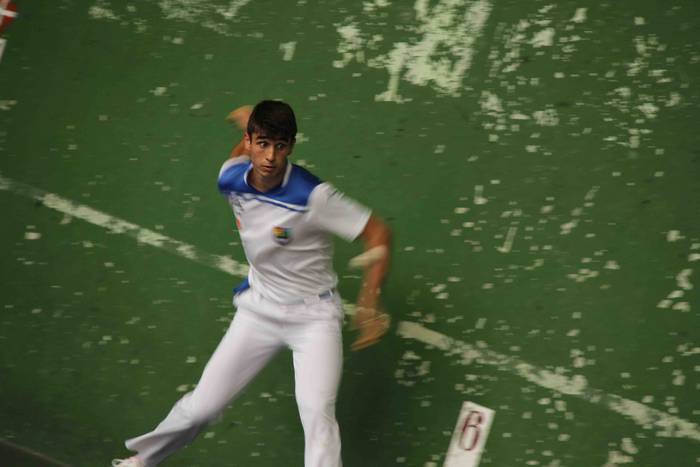 Elola-Etxeberria bikotearent 48 1594495147033