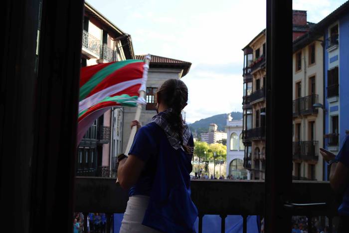 Tolosa urdinez jantzi da 19 1632073497517