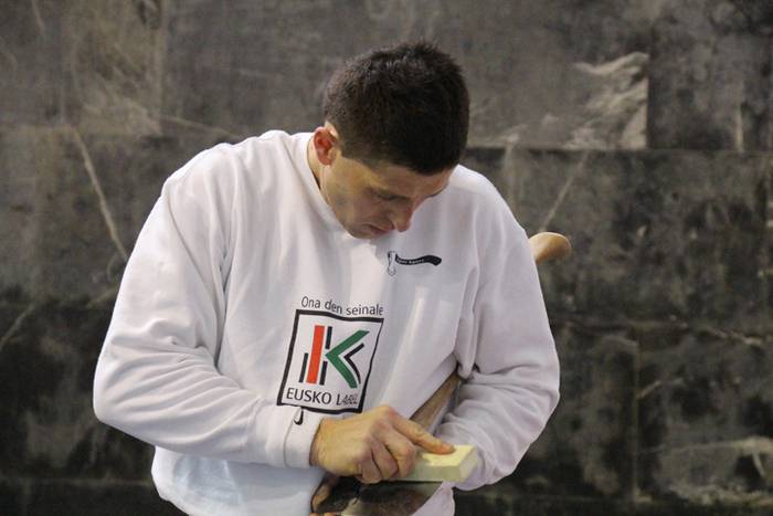 Urrezko aizkora kanporaketa abaltzisketa 66 1461501207773