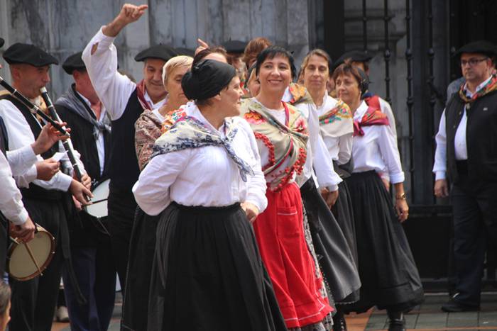 Udaberri Dantza Dezagun Tolo 80 1504963474063