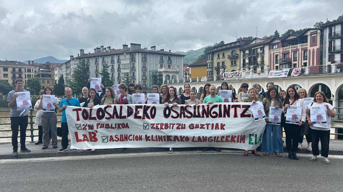 Asuncion Klinikako langile batzordeak langileen subrogazioa eskatu du