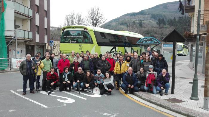Bilboko manifestaziora joateko prest, Anoeta