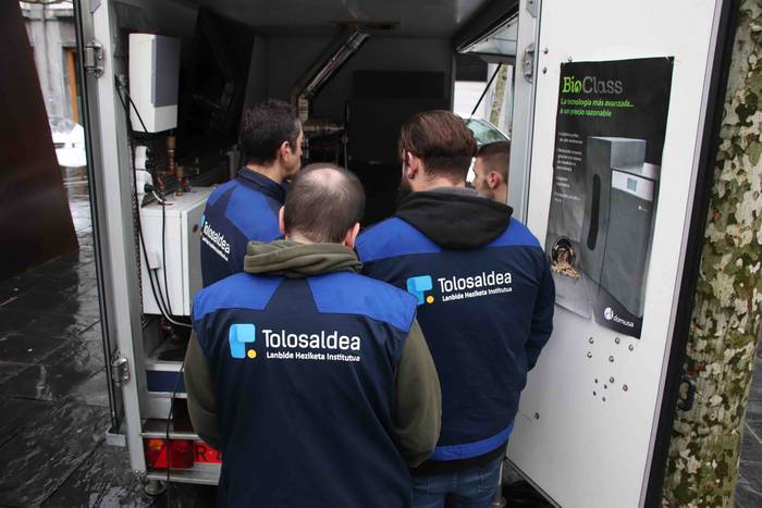 aaaa zokaaa 17 1544875831350