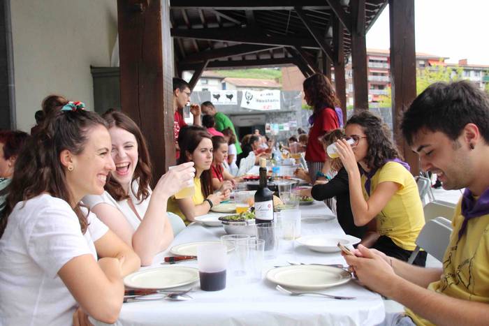 Paella, kuadrilla eguneko er 8 1565447291739