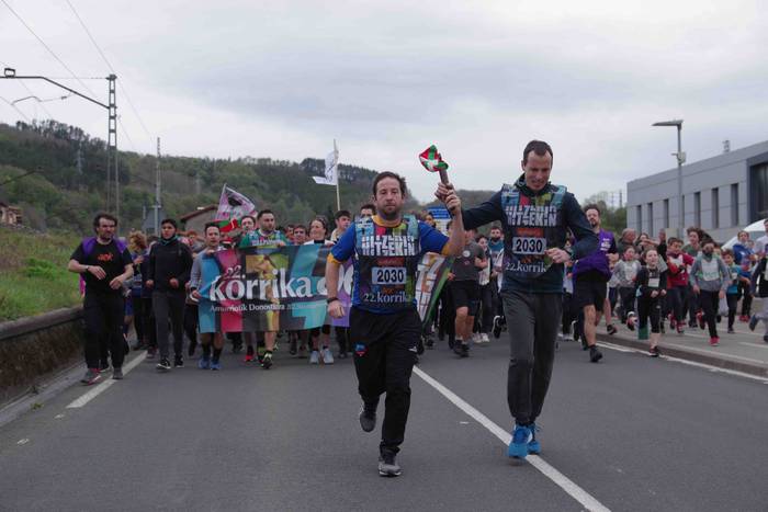 korrika, furgonetatik, Anoet 62 1649421147677