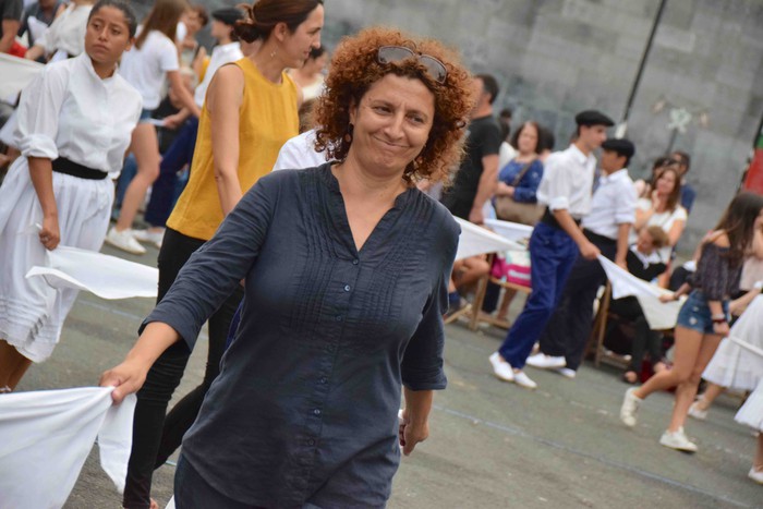 Soka dantzak jende ugari bildu du Errebote plazan - 74