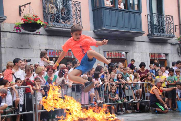 Txikienak ere saltoka 38 1561316740499