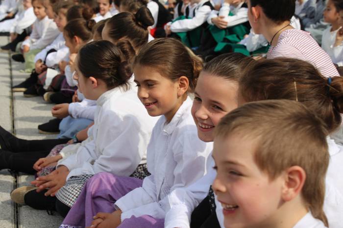 Suziria lehertzearekin bater 8 1494695569811