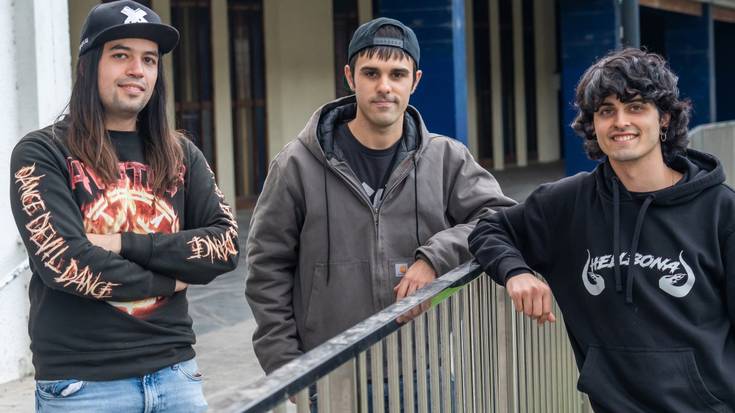 'Utopia': metal soinuzko hamabi kritika