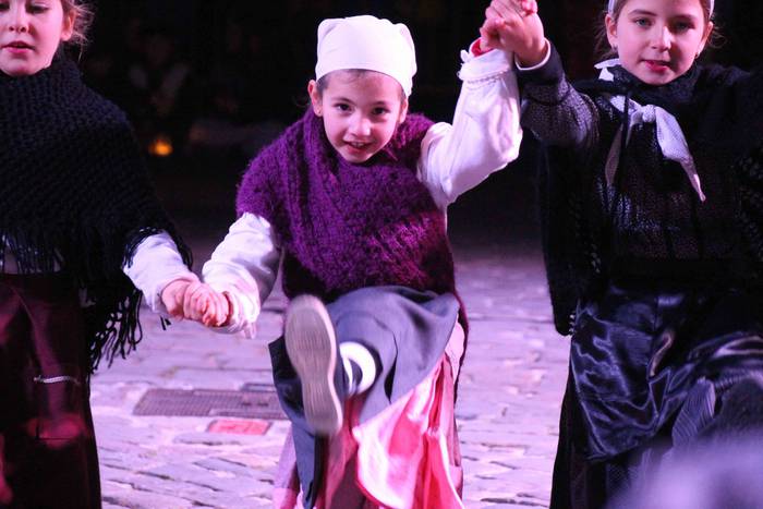 Errege magoen desfilea tolos 105 1546717677147