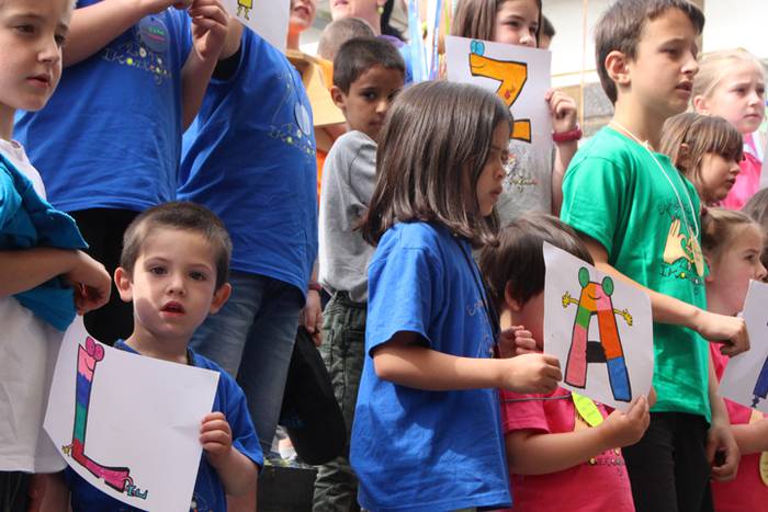 Ikaztegietako Eskola Txikiak Festa 19 1465744463699