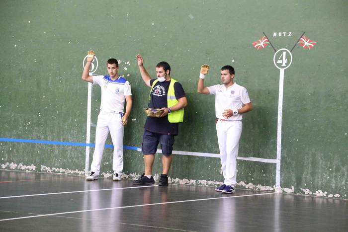 Lau eta erdiko Intxaur Txape 12 1626710620326