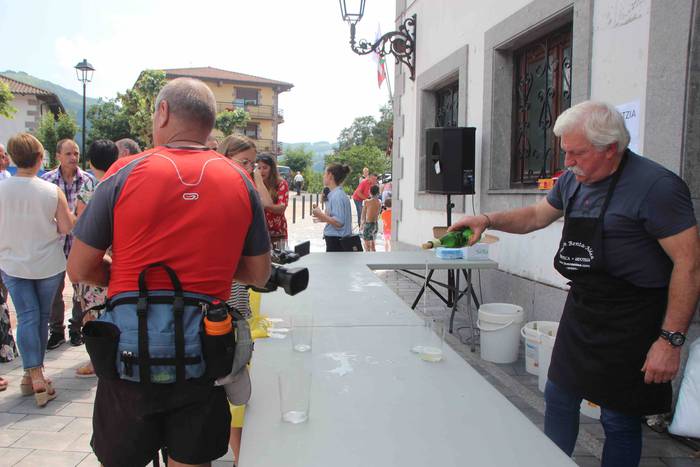 Aparrez busti dira Leaburun 29 1530444704448