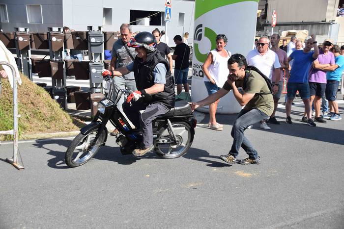 Motor eta errugbi zaleen bil 88 1535804810882