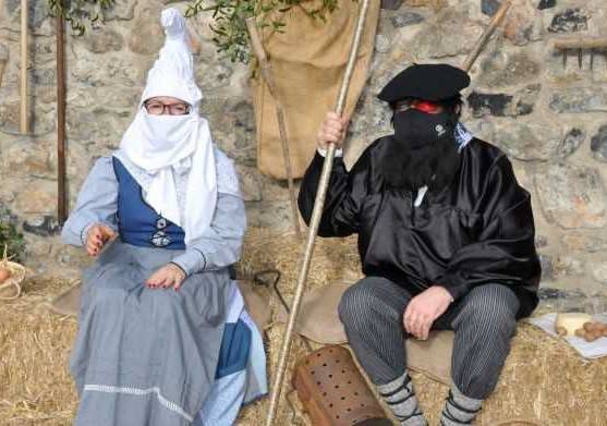 Herrigunean izan dira Olentzero eta Mari Domingi