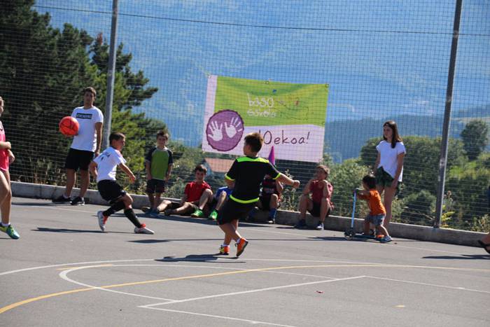 Haurrek hasi dute festa Orendainen 22 1471174724063