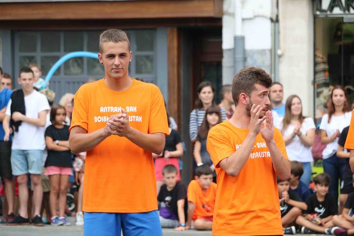 Antrax taldeak irabazi du Sa 26 1532514713446