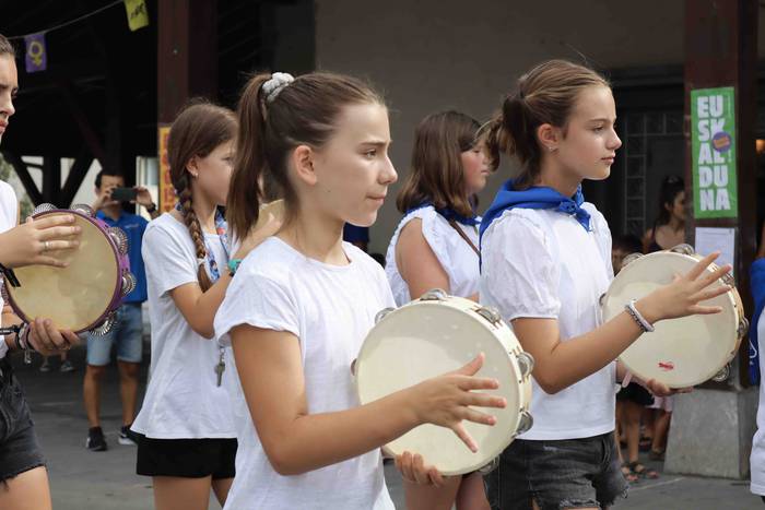 Kalejiraren atzetik eta buru 9 1660214350127