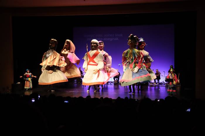 Azken hondarraren esperoan