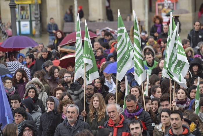 CCOO sindikatuaren mehatxuaren aurrean, borrokan jarraitzeko deia egiten dugu