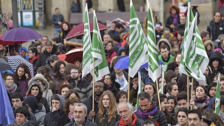 CCOO sindikatuaren mehatxuaren aurrean, borrokan jarraitzeko deia egiten dugu