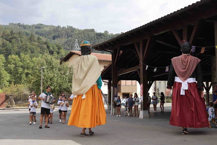 Kalejiraren atzetik eta buru 5 1660214347954