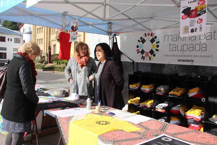 Materiala saltzen aritu dira 2 1549718761425