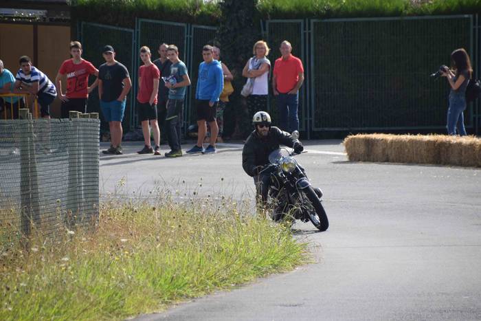 Motor eta errugbi zaleen bil 42 1535803959472