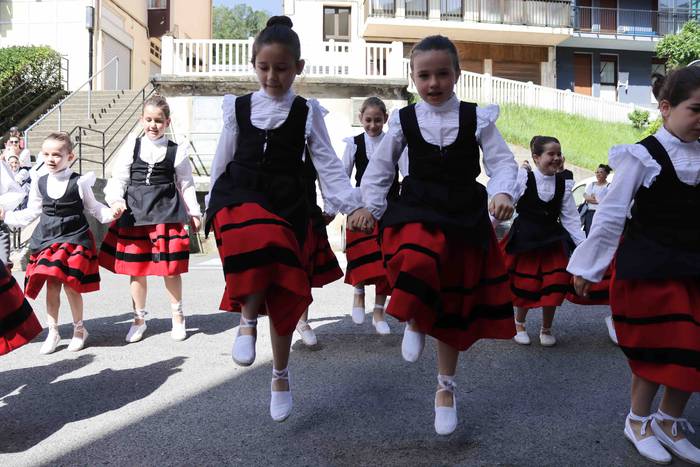 Dantzari eguna ari dira ospa 3 1652614039808