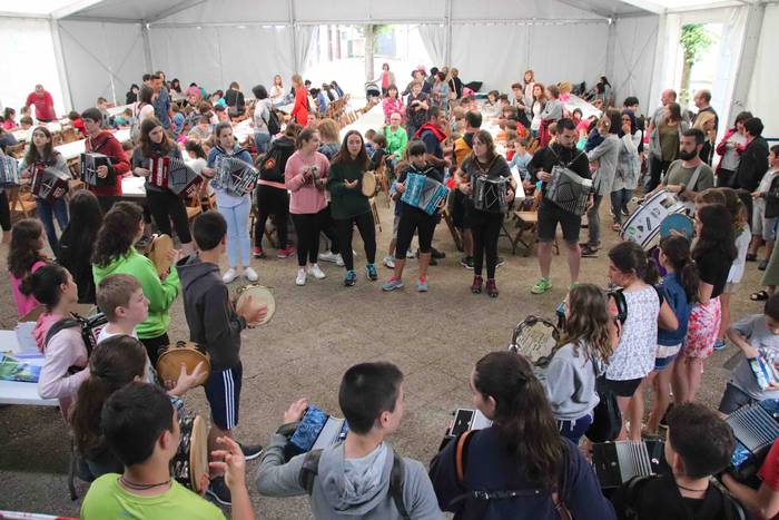 Asteasuko haurrek hasi dute  126 1530189772545