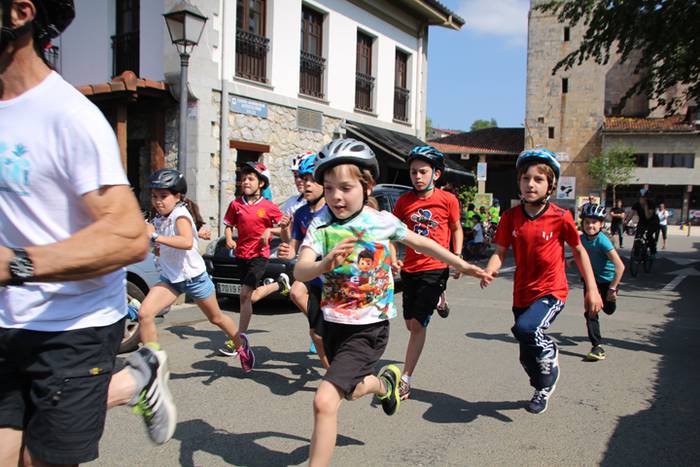 Bizikletan eta korrika ibili 13 1526819656906