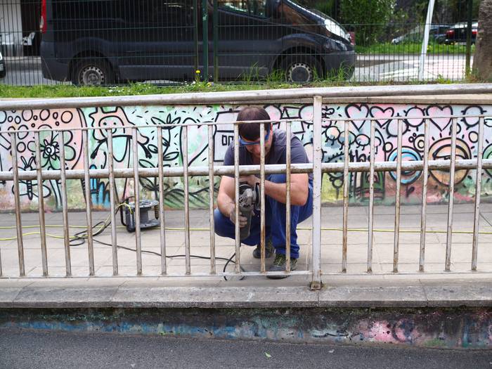 Alegiako eskolako patioa, er 2 1648455358955