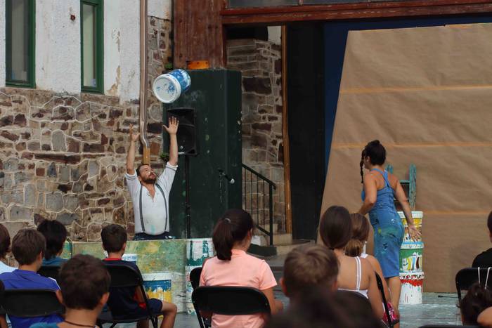 'Baldin bada' ikuskizuna esk 9 1631378772904