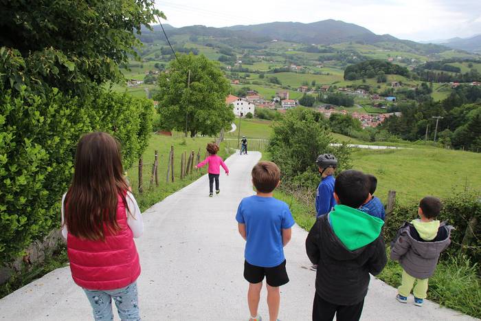 Aldapan gora... inpernuan go 1 1495270979177