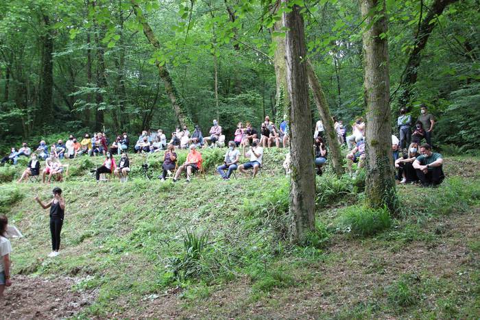 Basoaren erdi-erdian 14 1623508586193