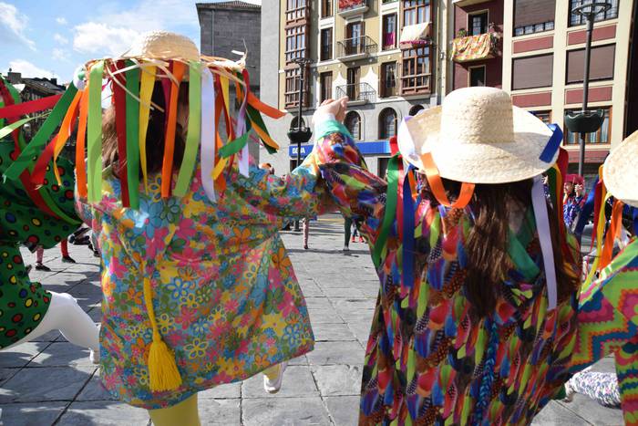 Dantzari txikiek Tolosako ka 45 1551531616501