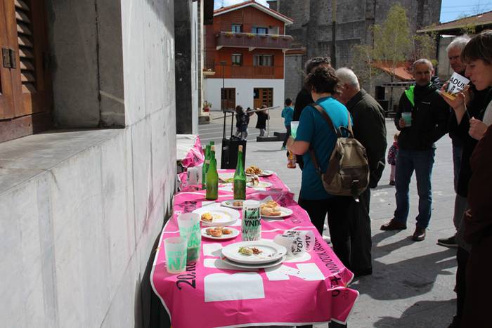 Korrika Eguna Adunan 3 1490533316851