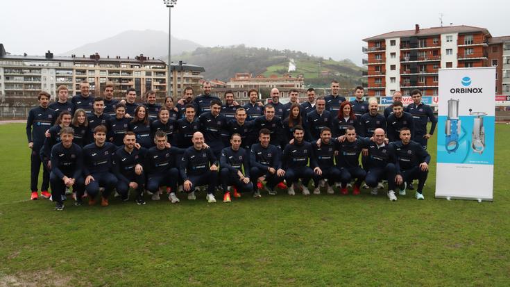 Ixilpen taldea aurkeztu dute