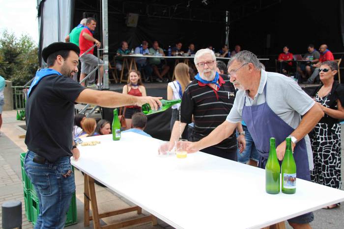 Hernialdeko ama birjin eguna 28 1660569103317