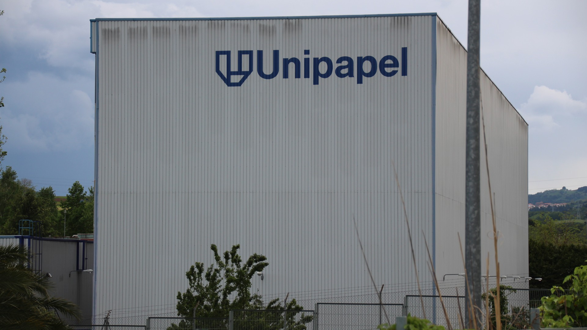 Langabeziara bidali dituzte Unipapeleko langile guztiak