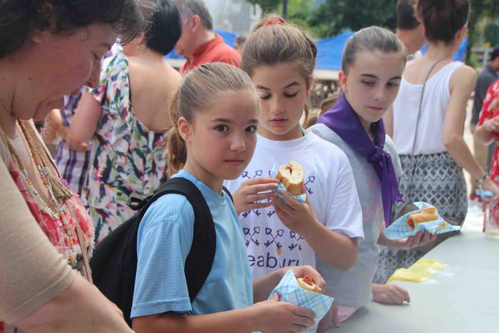 Aparrez busti dira Leaburun 36 1530444790093