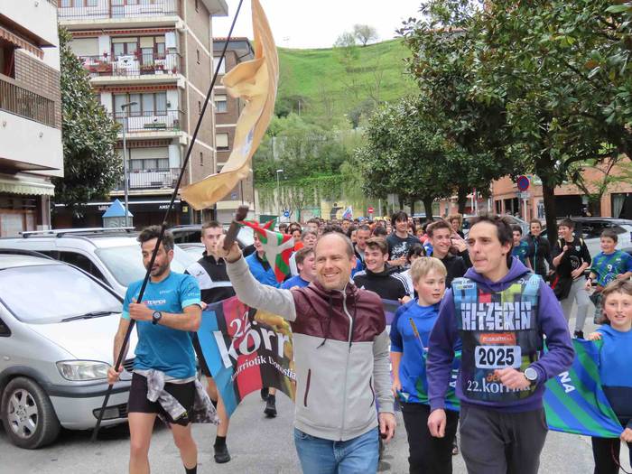 korrika, furgonetatik, Aizto 47 1649421639419