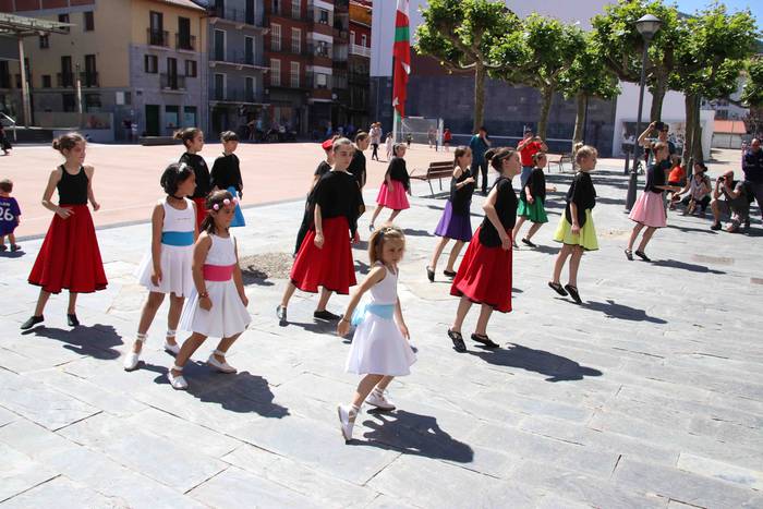 Senidetze Eguna Segundo Mont 4 1559413897343