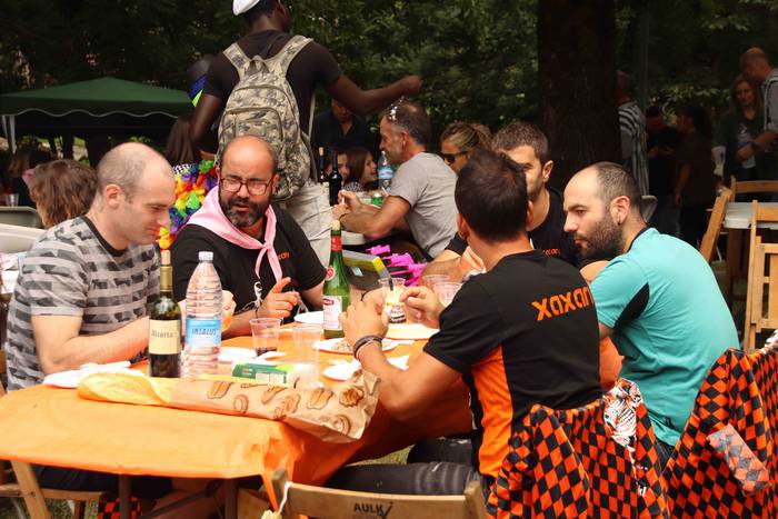 Kuadrillan bazkaltzea bezala 26 1564494471199